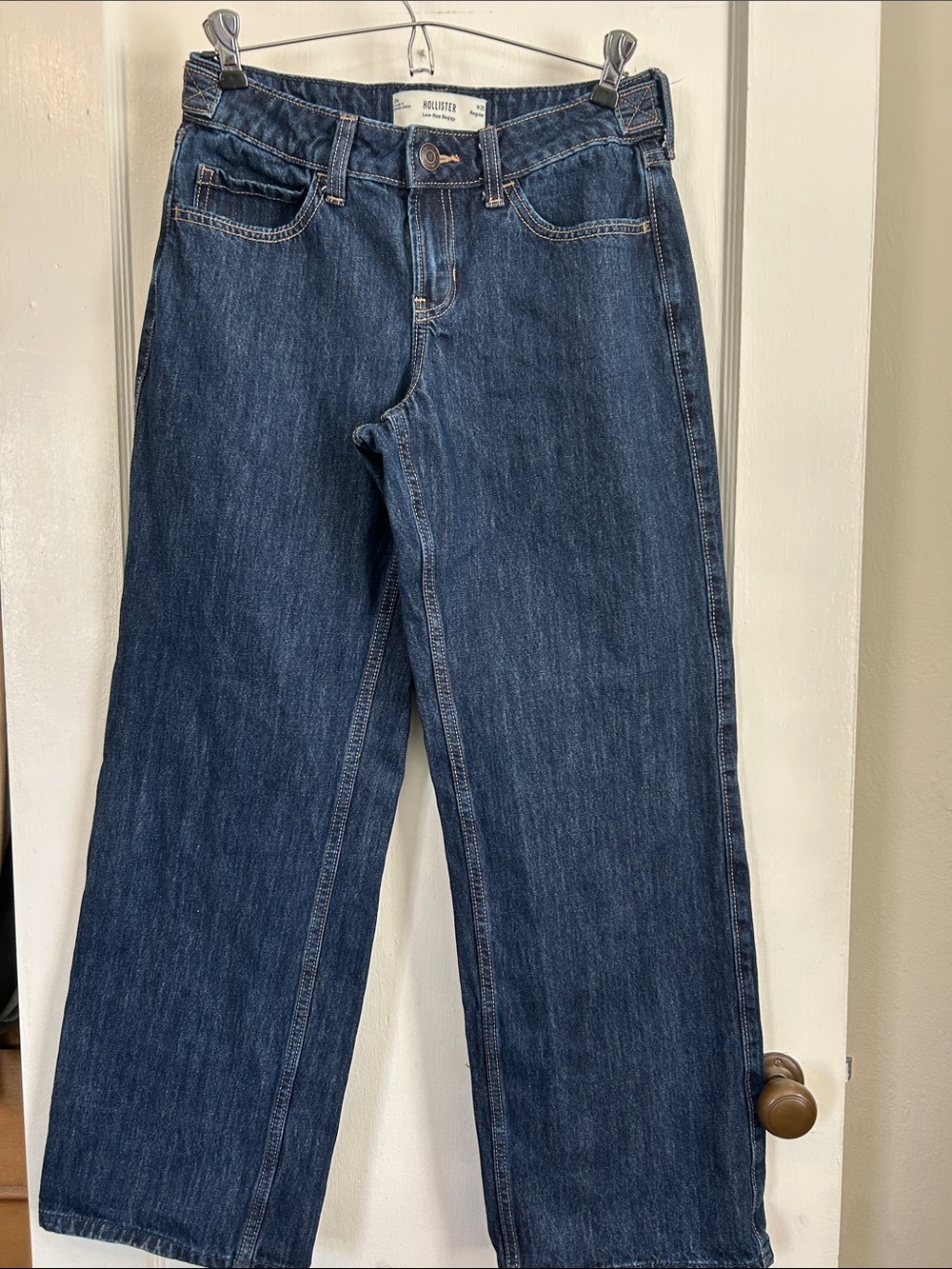 Hollister Women’s Dark Blue low rise baggy Jeans, 25 regular
